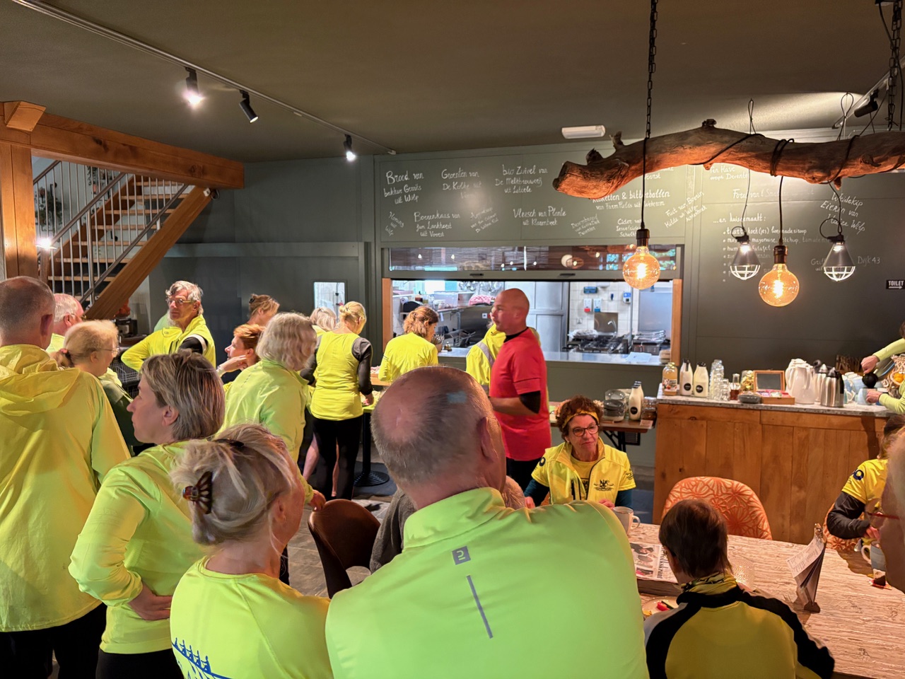 De wachtrij voor het ontbijt in 2025