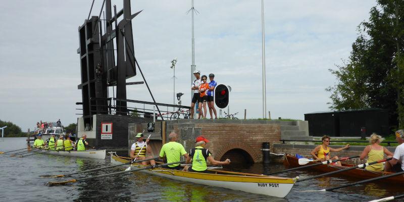 Foto van de Rudy Post tijdens de Sûkerbollentocht